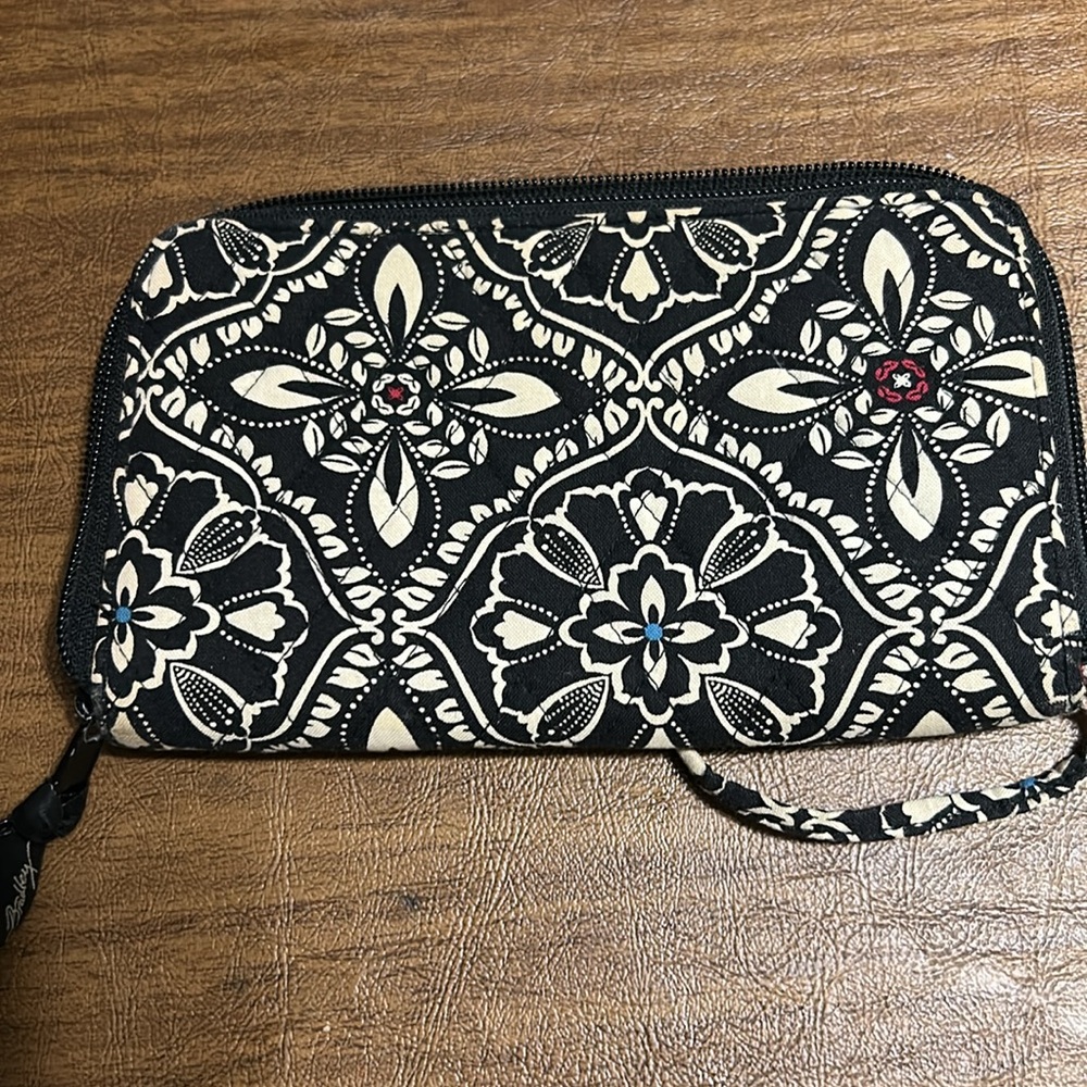 Vera Bradley clutch black red and white - Picture 6 of 7